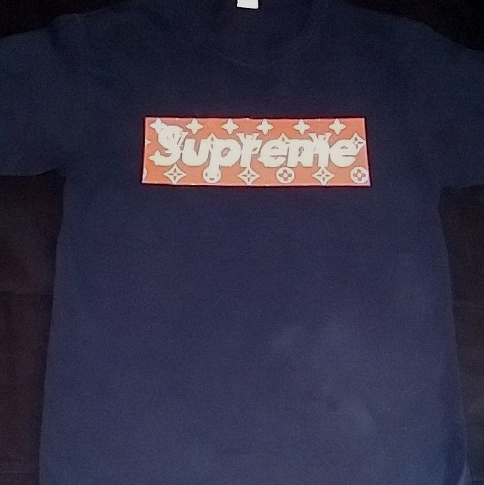 Supreme T shirt